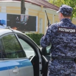 Росгвардия начнет охранять правопорядок на пассажирском транспорте Петербурга