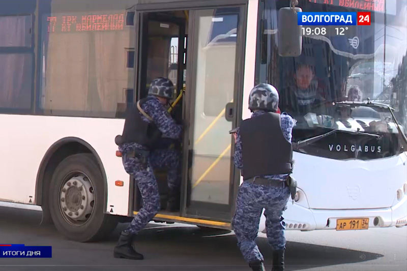 Волгоградским телезрителям рассказали о пилотном проекте росгвардии, направленном на обеспечение безопасности общественного транспорта (видео)