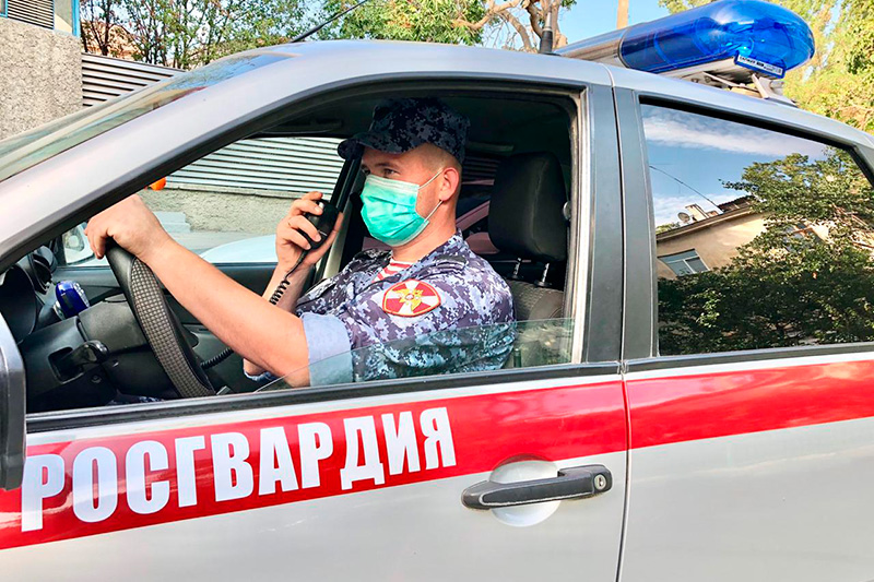 Росгвардейцы пресекли правонарушение в общественном транспорте в Севастополе