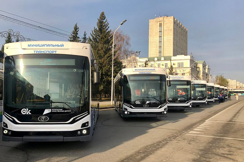 Омский автопарк пополнился новыми троллейбусами благодаря дорожному нацпроекту
