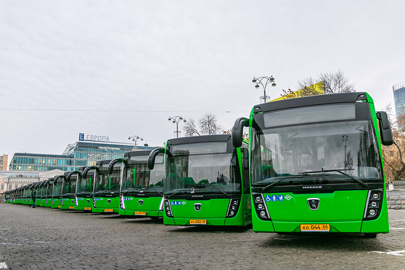 Благодаря дорожному нацпроекту на улицы Екатеринбурга до конца года выйдут 57 новых автобусов