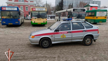 Росгвардия взяла под охрану общественный транспорт города Барнаула