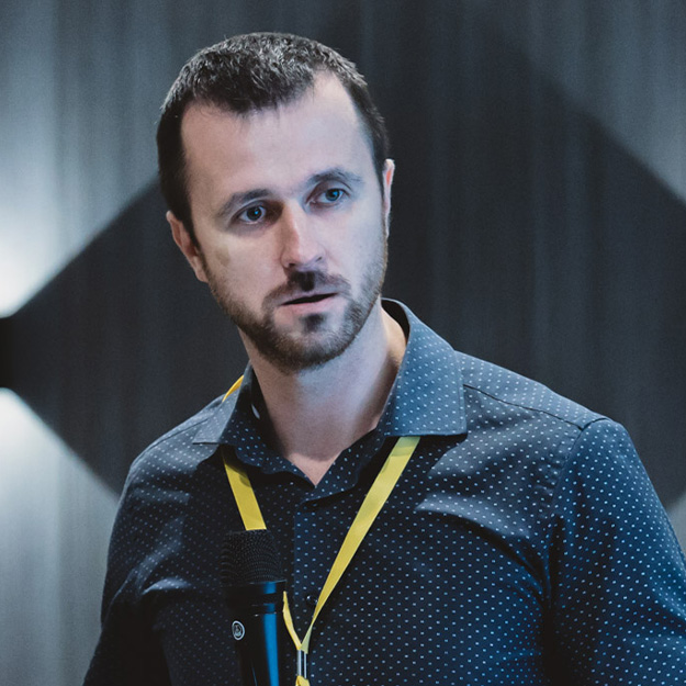 Максим Владимирович